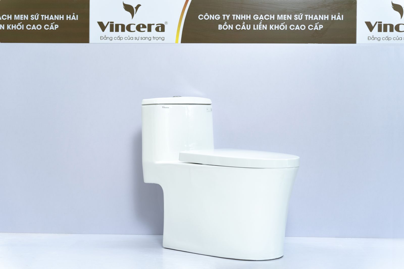 Bồn Cầu Liền Khối V97